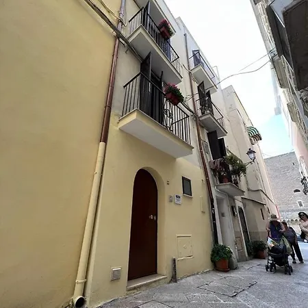 Borgo Degli Svevi * בארי